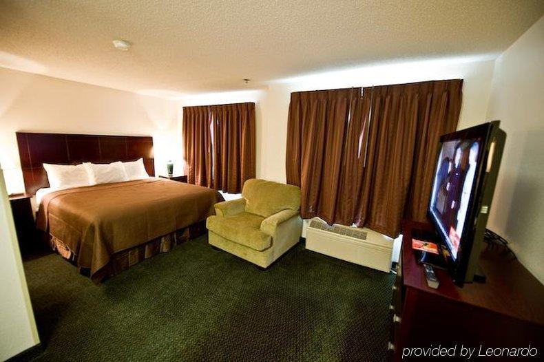 Greystone Inn & Suites Vance Екстериор снимка