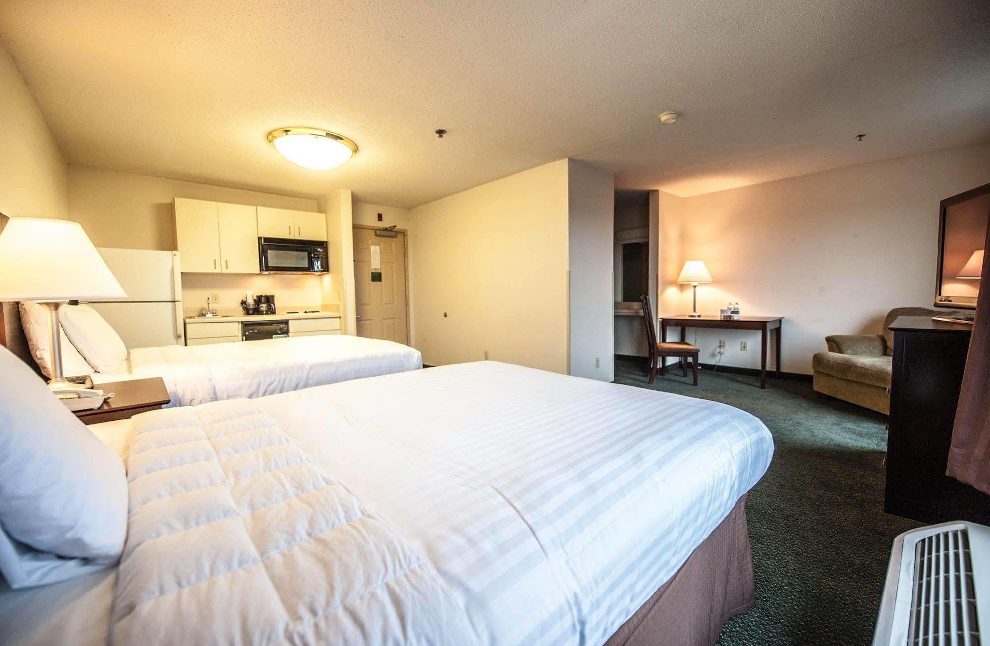 Greystone Inn & Suites Vance Екстериор снимка